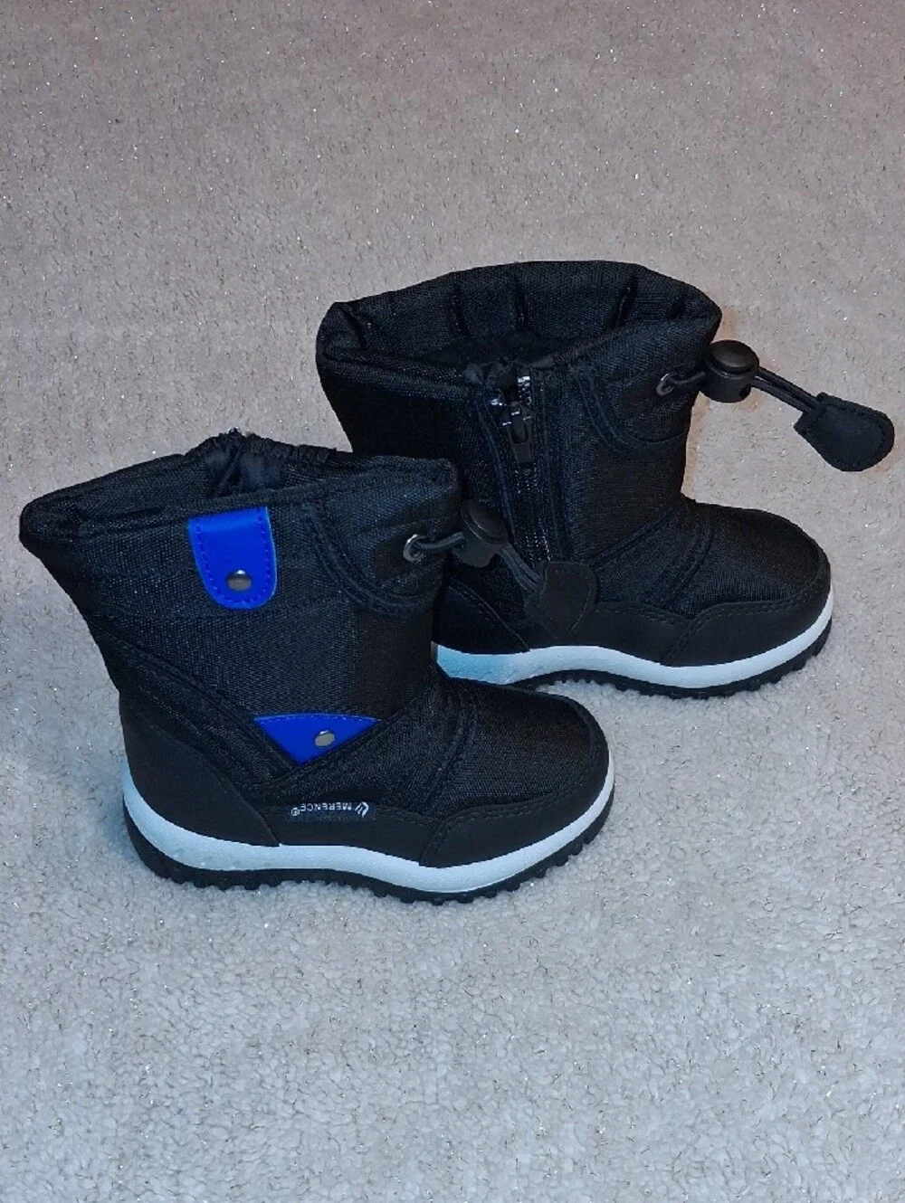 Brand New Kids Black Snow Boots with Easy Toggle Closure Size 23
